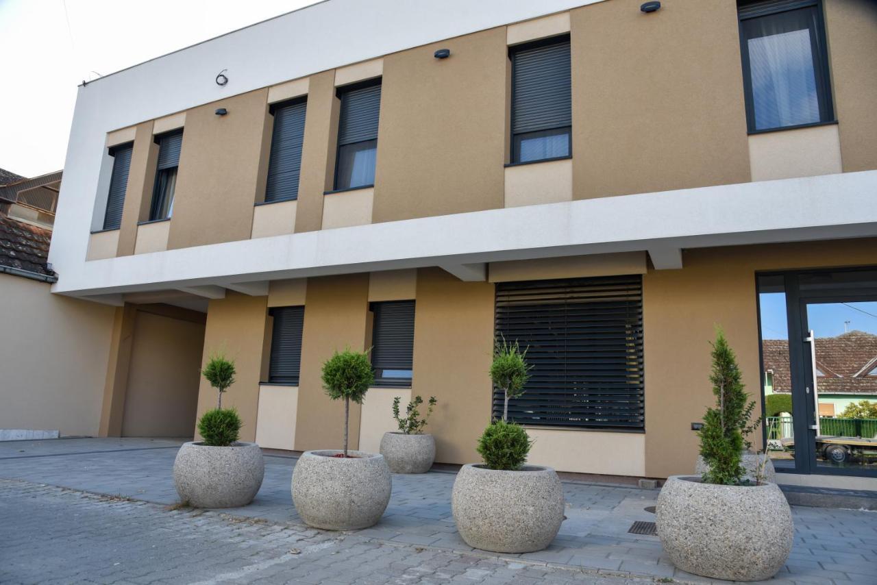 Merak Rooms & Caffe Bar Šabac Eksteriør billede